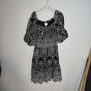 Hayden Los Angeles Class and Sass Black and White Embroidered Puff Sleeve Mini D